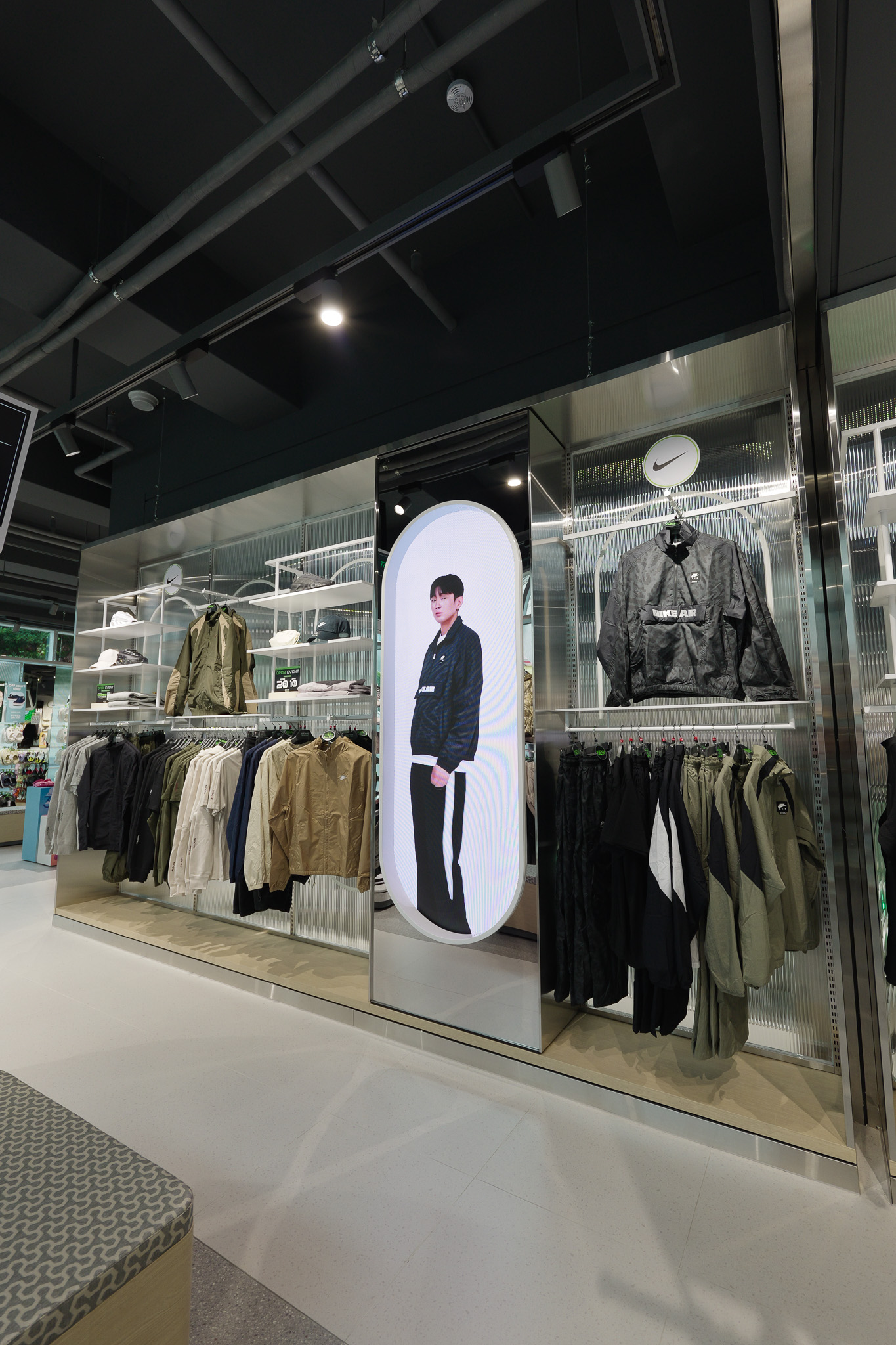 매장 내부 상품 진열