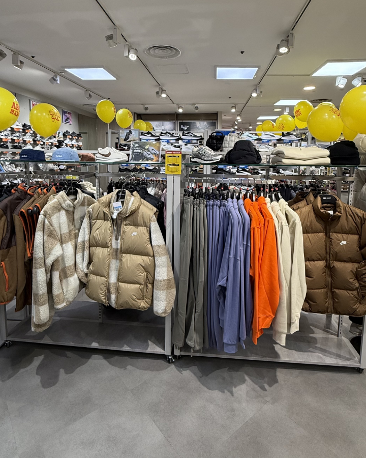 매장 내부 상품 진열