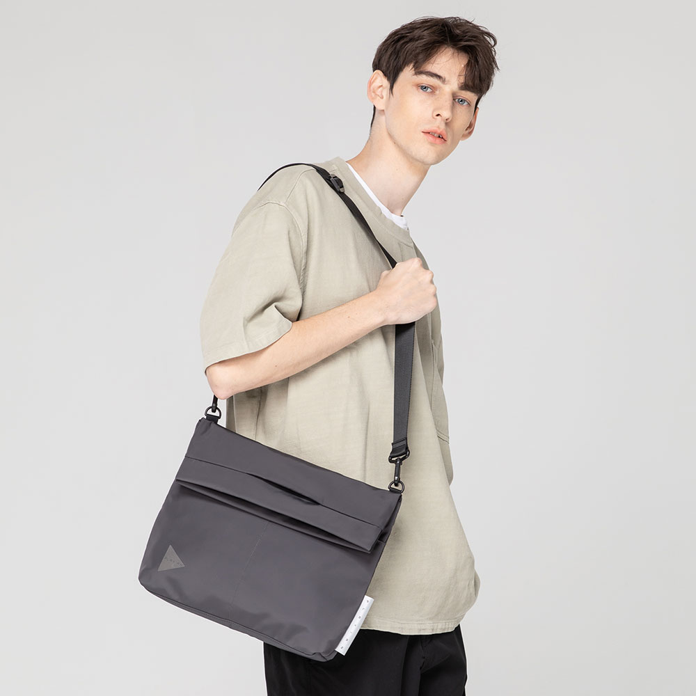 SNUG CROSS &TOTE BAG(M)GREY