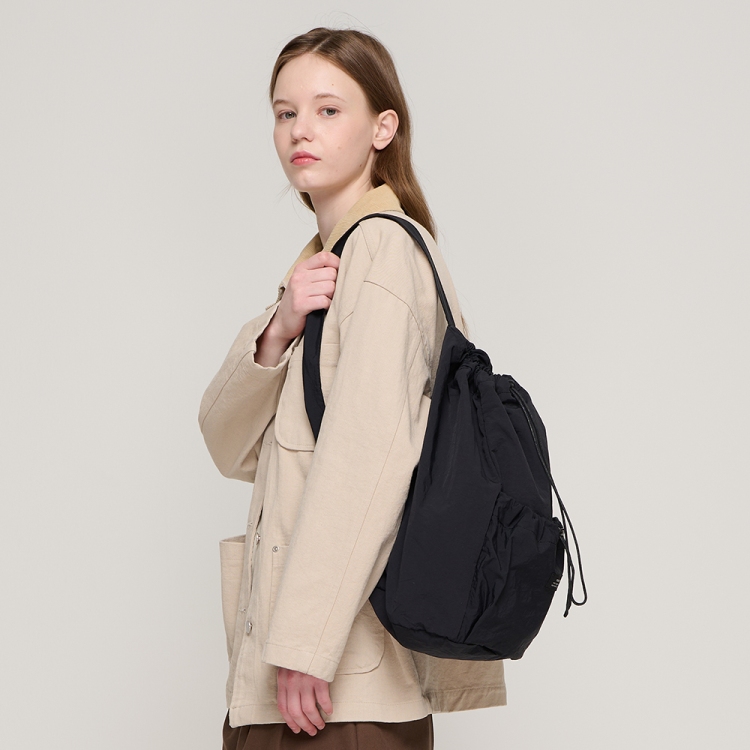 ROIDESROIS STRING POCKET SLING BAG (BALCK)